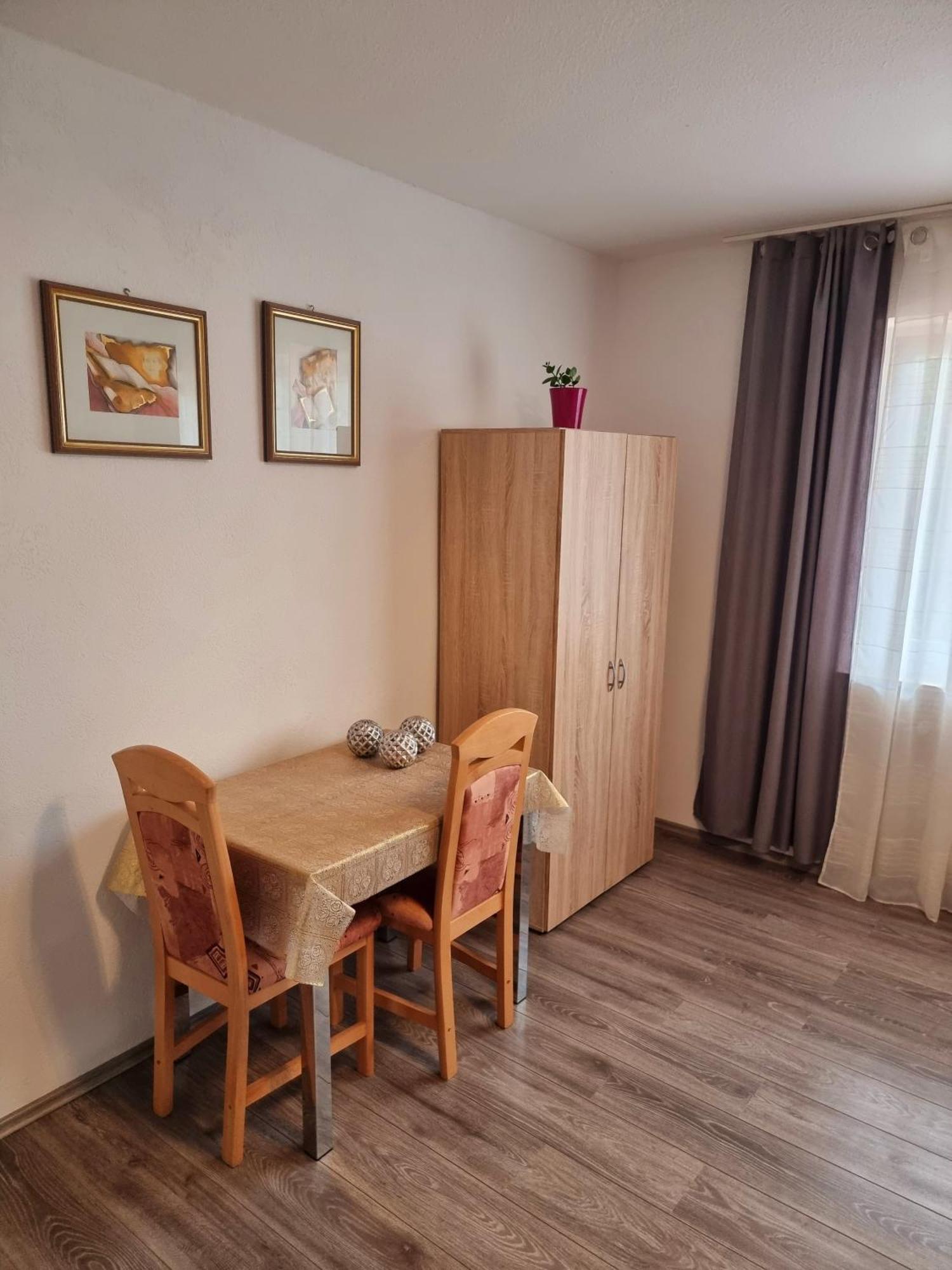 Workershome - Business Apartments - Monteurwohnungen Вертгейм Номер фото
